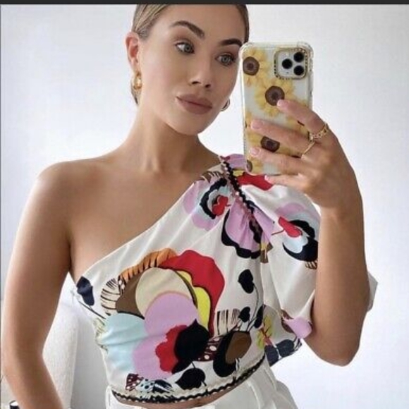 Zara Cotton Asymmetrical Top - Picture 2 of 4